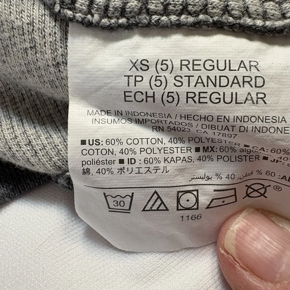 Old Navy Boys XS 5 Sweater Gray Fair Isle Snowflake Holiday Winter Pullover Knit